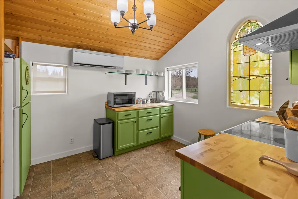 3724 Earth Sky Road Stevensville MT 59870