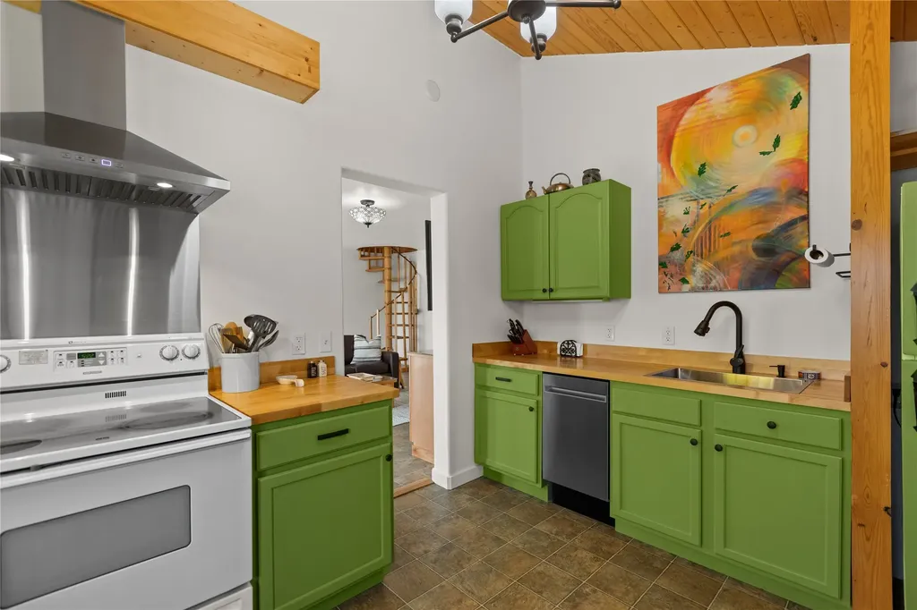 3724 Earth Sky Road Stevensville MT 59870