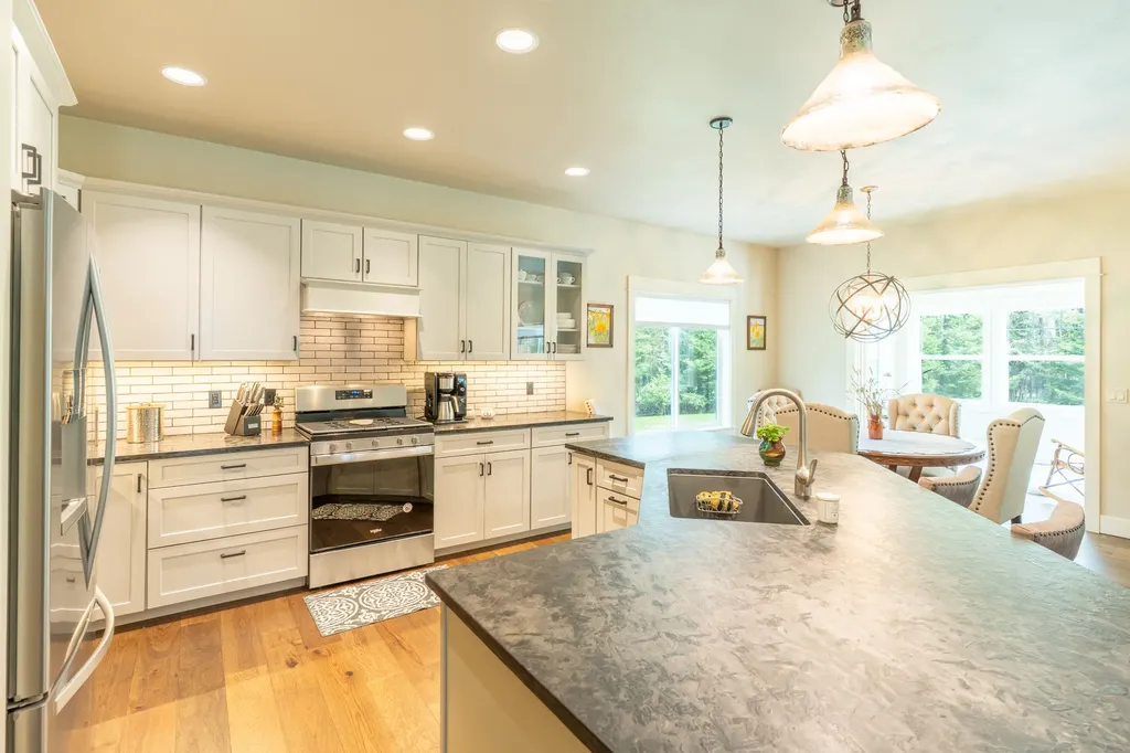 13831 Great Bear Loop Bigfork MT 59911