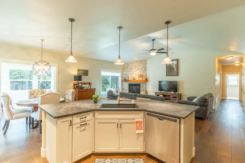 13831 Great Bear Loop Bigfork MT 59911