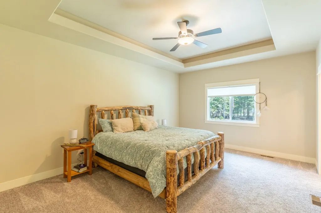 13831 Great Bear Loop Bigfork MT 59911