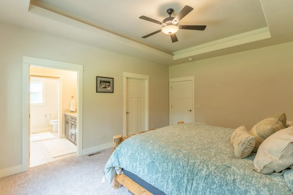 13831 Great Bear Loop Bigfork MT 59911