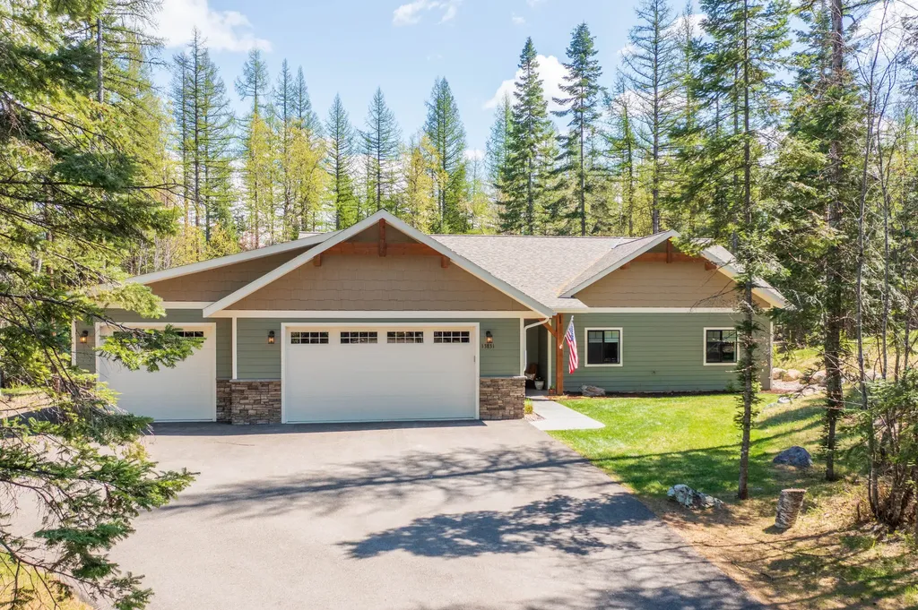 13831 Great Bear Loop Bigfork MT 59911