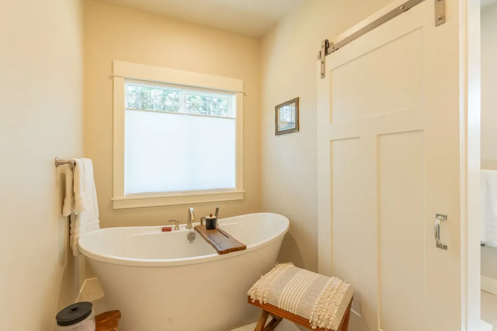 13831 Great Bear Loop Bigfork MT 59911