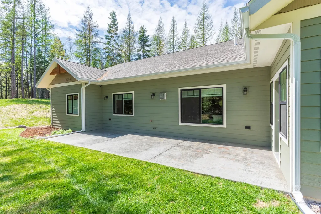 13831 Great Bear Loop Bigfork MT 59911