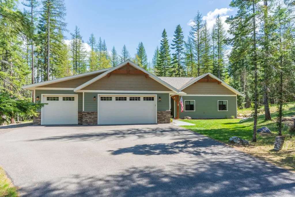 13831 Great Bear Loop Bigfork MT 59911