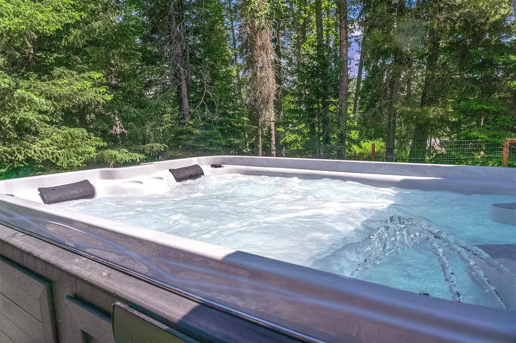 2075 Lion Mountain Loop Road Whitefish MT 59937