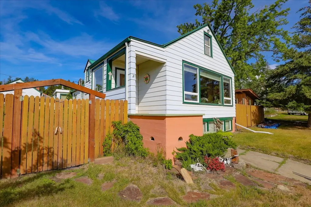 407 1st Avenue W Eureka MT 59917