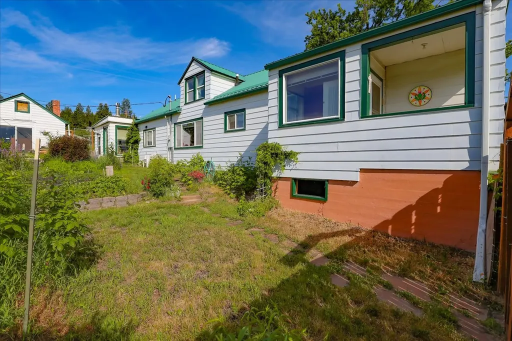 407 1st Avenue W Eureka MT 59917