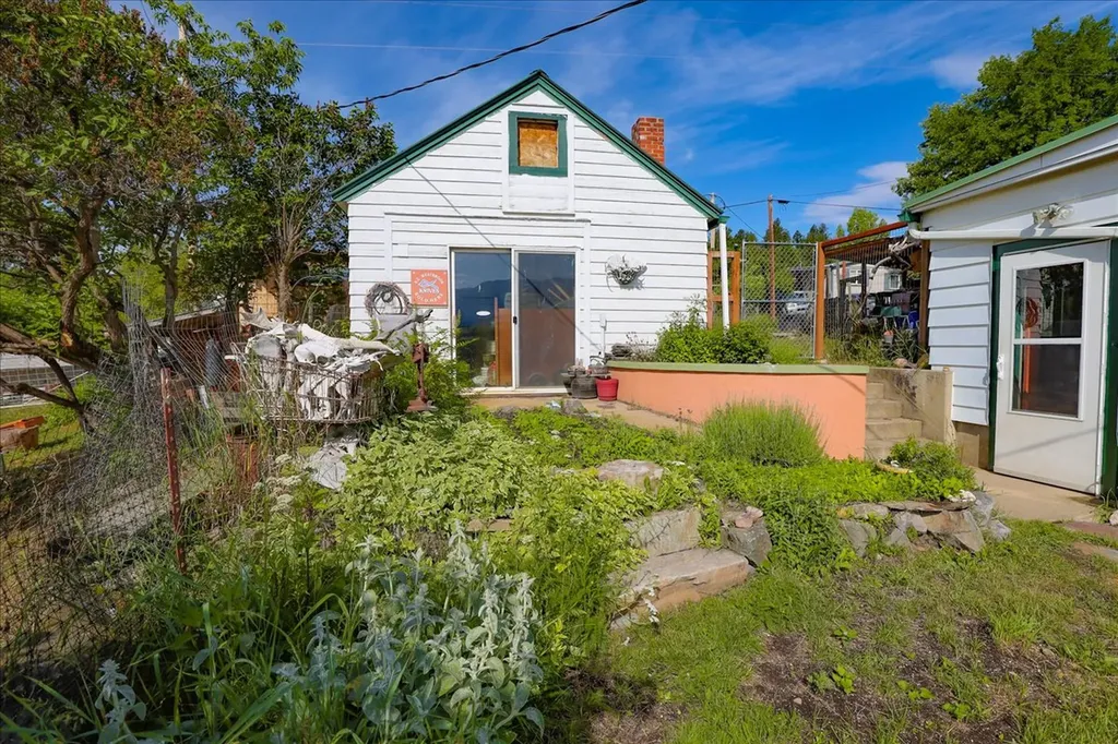 407 1st Avenue W Eureka MT 59917