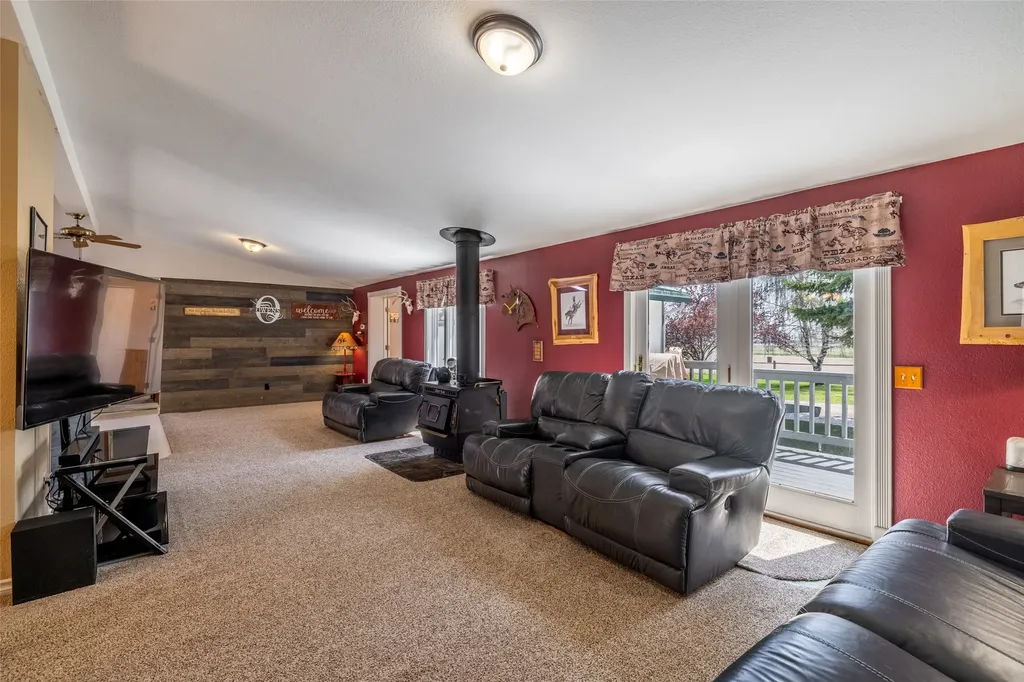 5815 Glass Drive Helena MT 59602