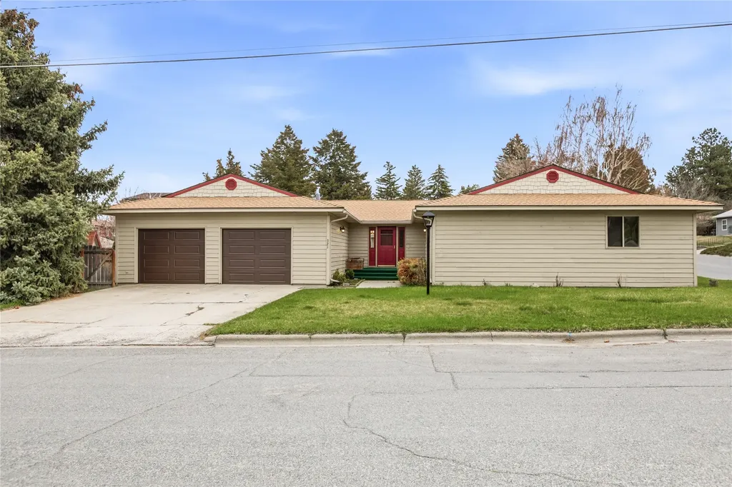 321 S Sanders Street Helena MT 59601