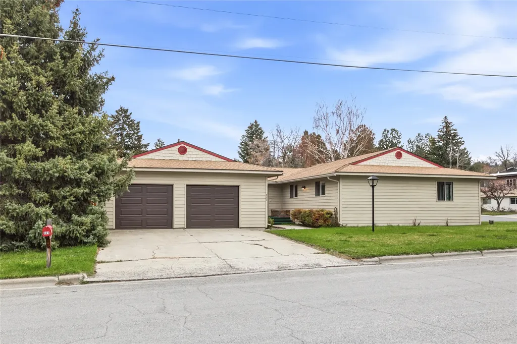 321 S Sanders Street Helena MT 59601