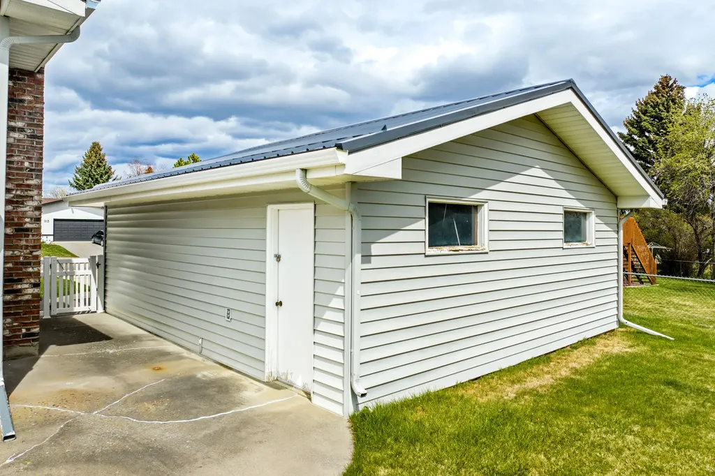 912 26th Avenue SW Great Falls MT 59404