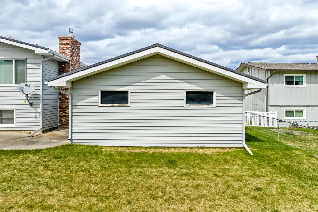912 26th Avenue SW Great Falls MT 59404