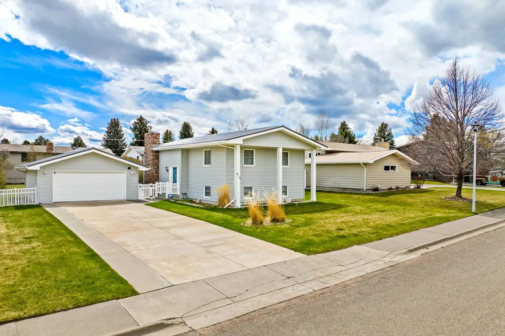 912 26th Avenue SW Great Falls MT 59404