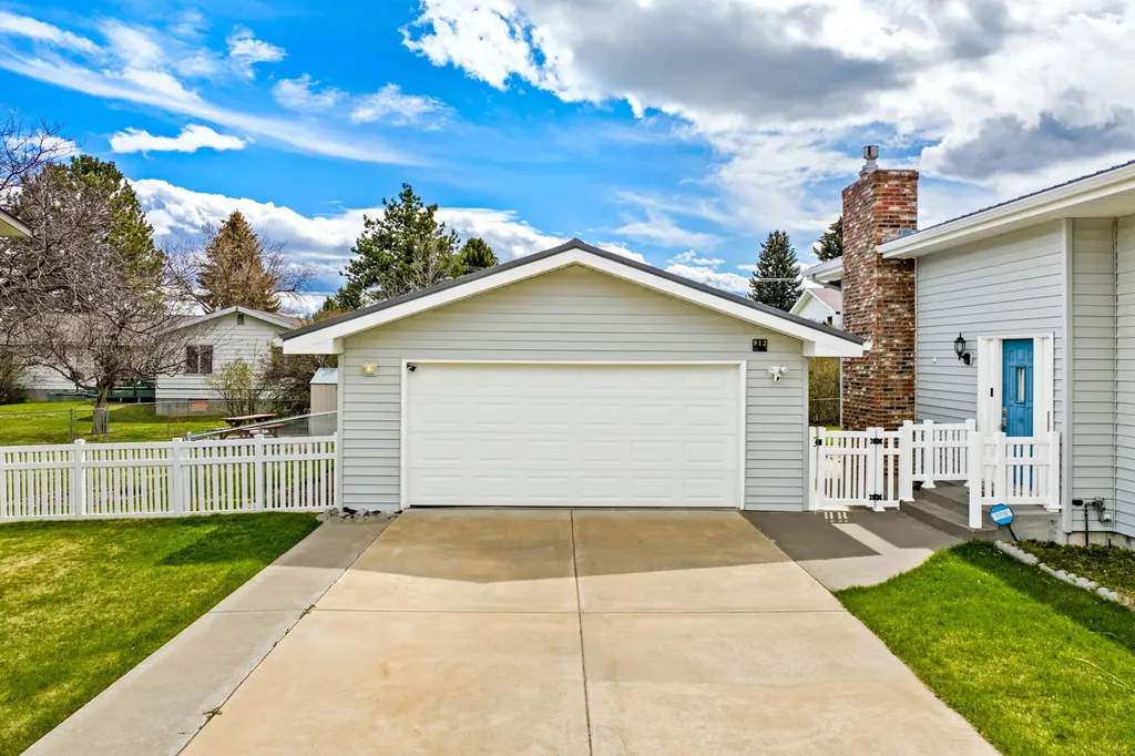 912 26th Avenue SW Great Falls MT 59404