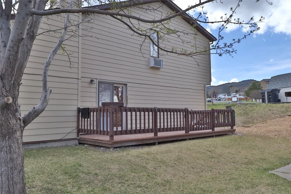 530 Coventry Court Helena MT 59601