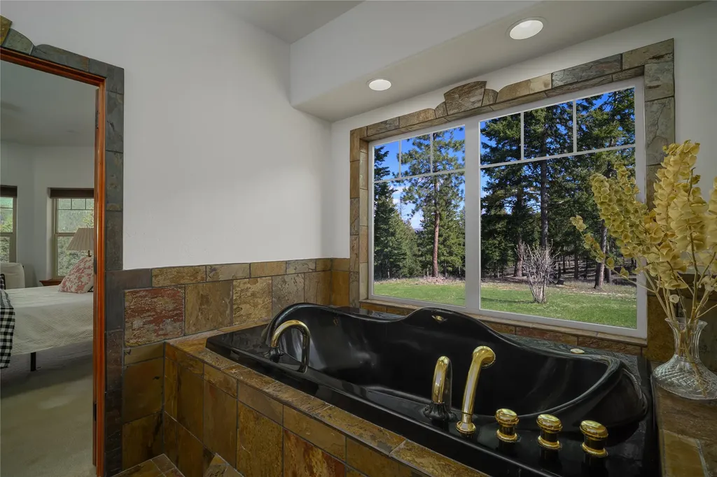 2017 Browns Meadow Road Kila MT 59920