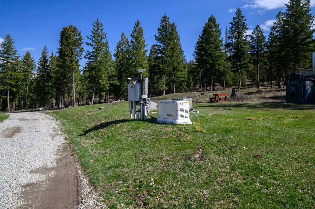 2017 Browns Meadow Road Kila MT 59920