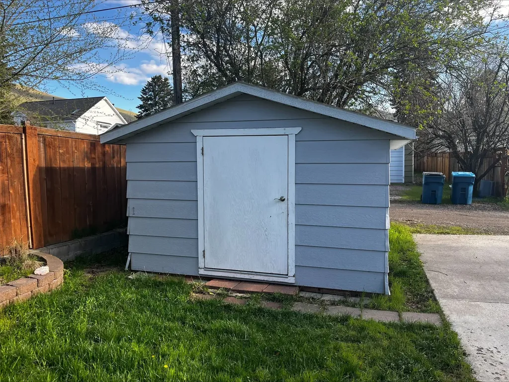 325 North Avenue E Missoula MT 59801