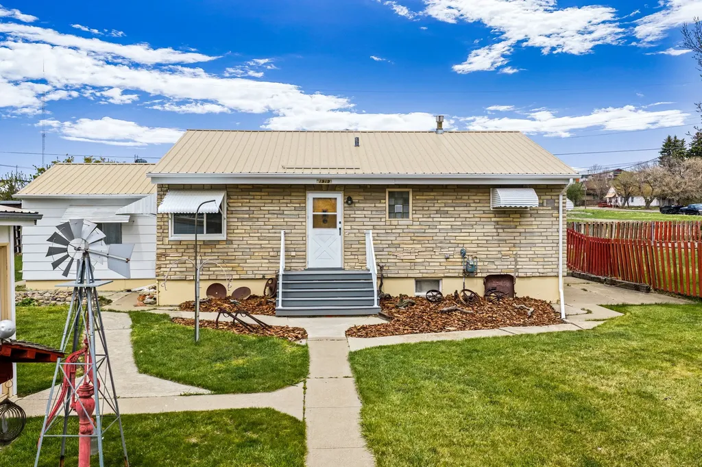 1919 Chicago Avenue Black Eagle MT 59414