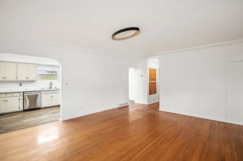 1919 Chicago Avenue Black Eagle MT 59414