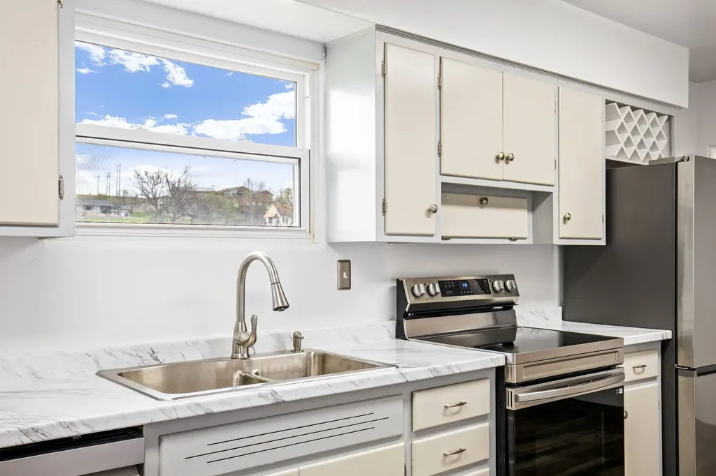 1919 Chicago Avenue Black Eagle MT 59414