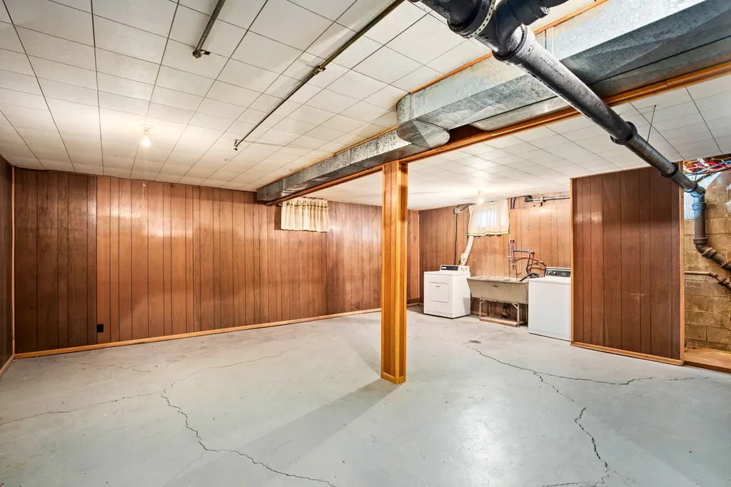 1919 Chicago Avenue Black Eagle MT 59414