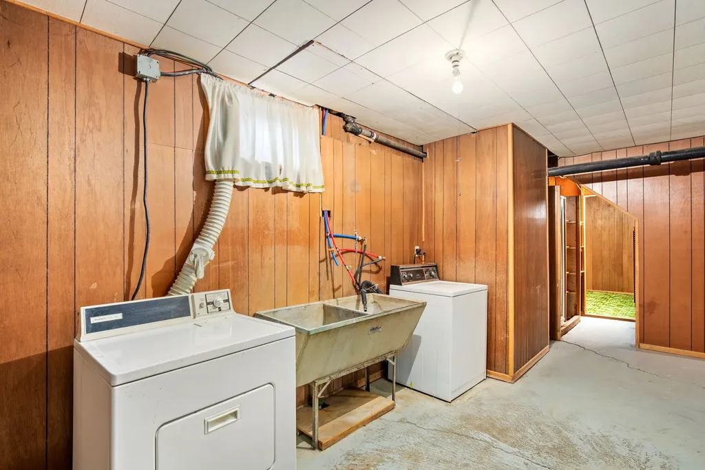 1919 Chicago Avenue Black Eagle MT 59414