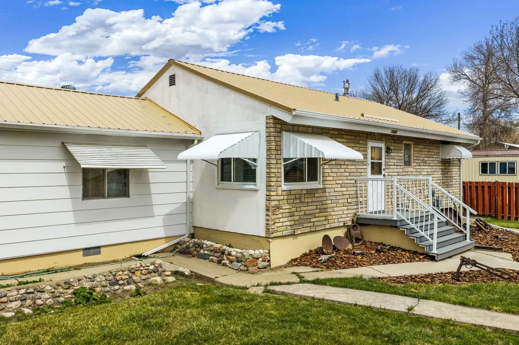 1919 Chicago Avenue Black Eagle MT 59414