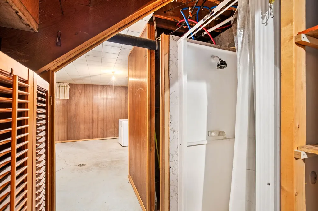 1919 Chicago Avenue Black Eagle MT 59414