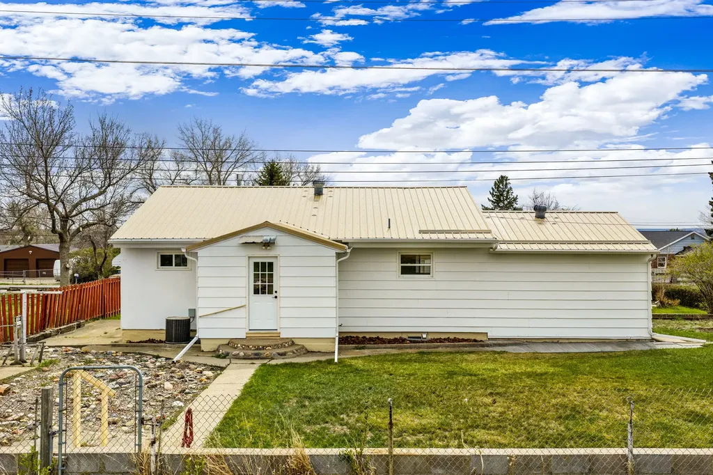 1919 Chicago Avenue Black Eagle MT 59414