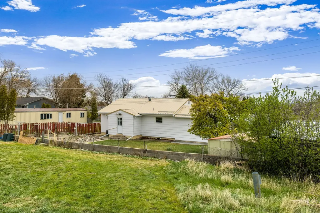 1919 Chicago Avenue Black Eagle MT 59414