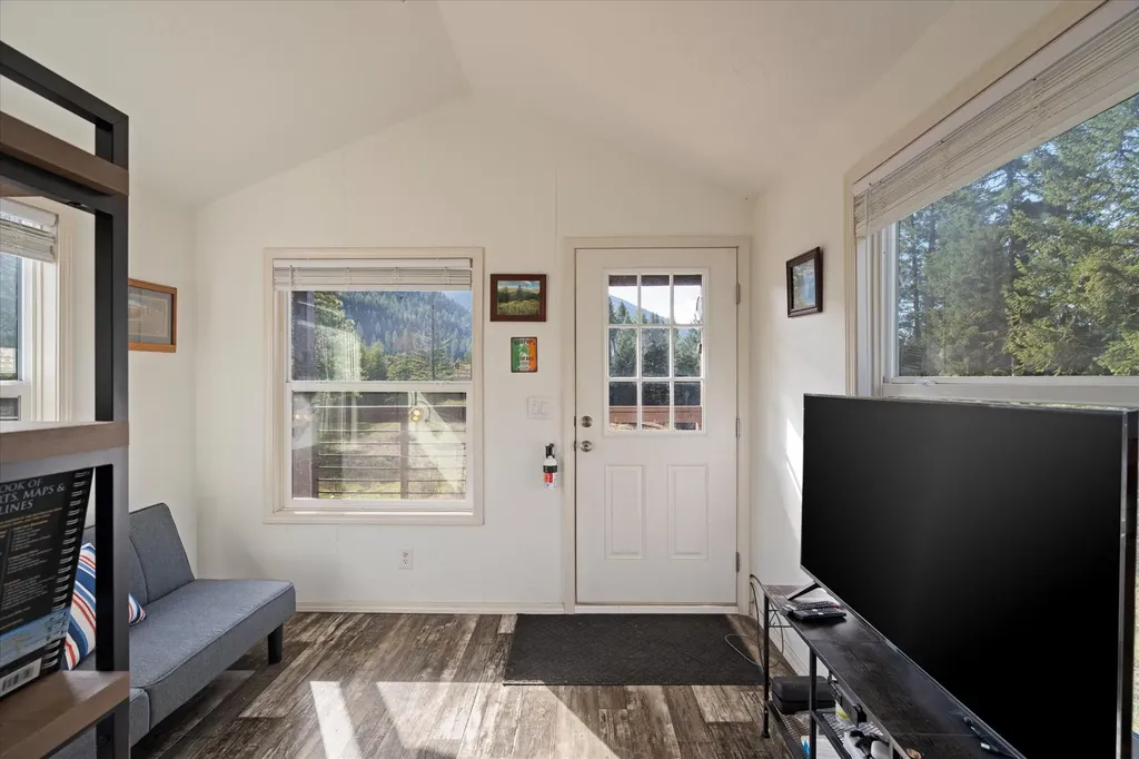 54 N Ridge Way Troy MT 59935
