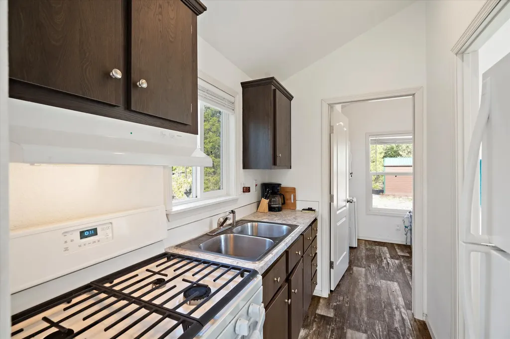 54 N Ridge Way Troy MT 59935