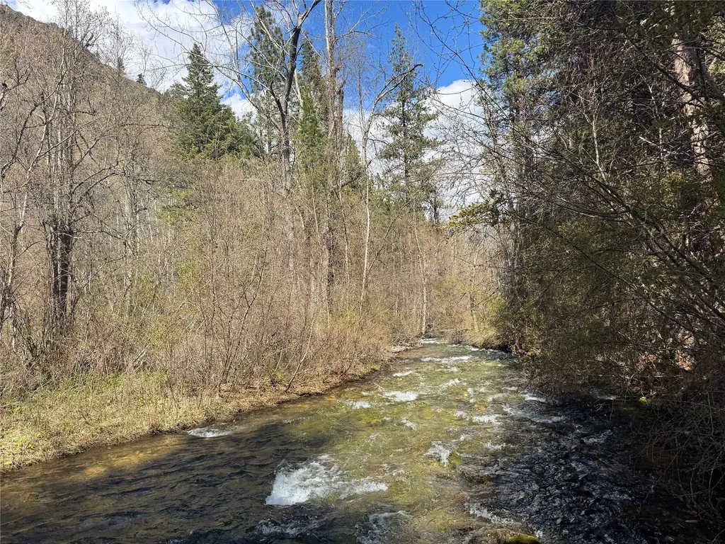 84 Beaver Pond Road Superior MT 59872