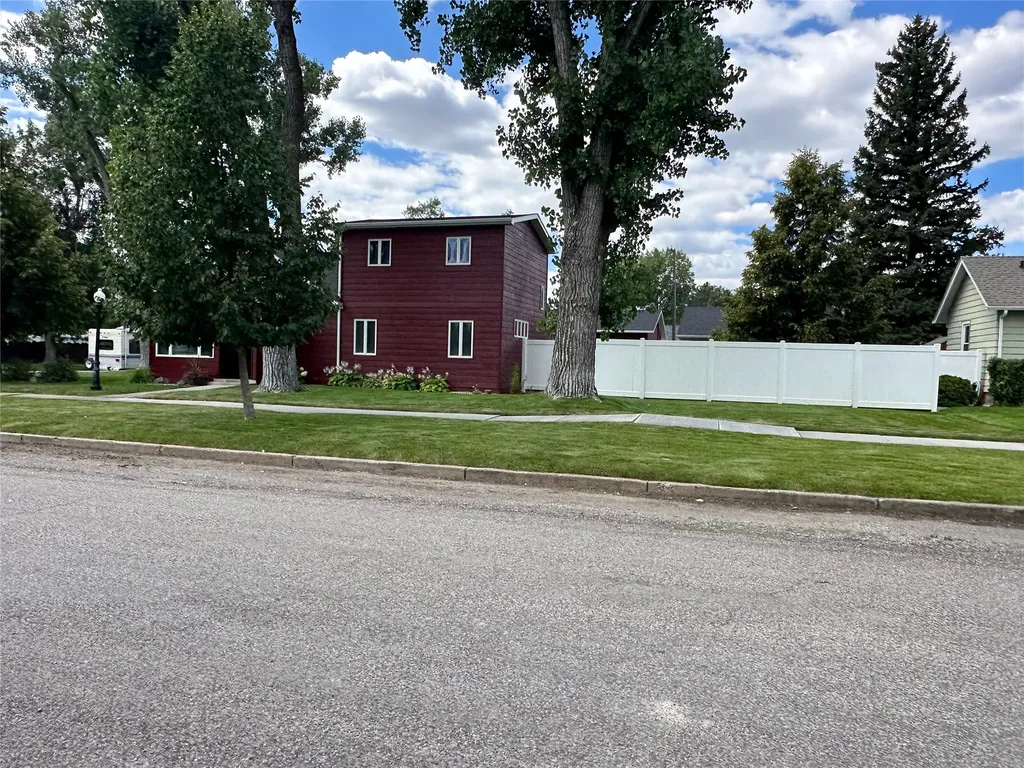 38 2nd Avenue SW Choteau MT 59422