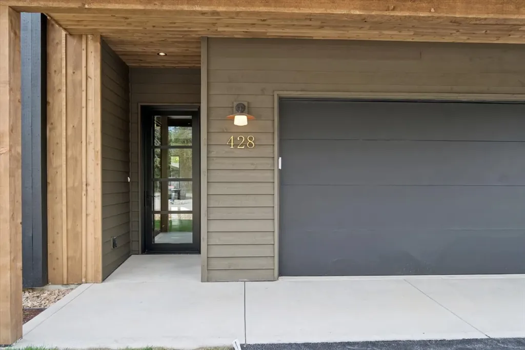 428 Orchard Lane Whitefish MT 59937
