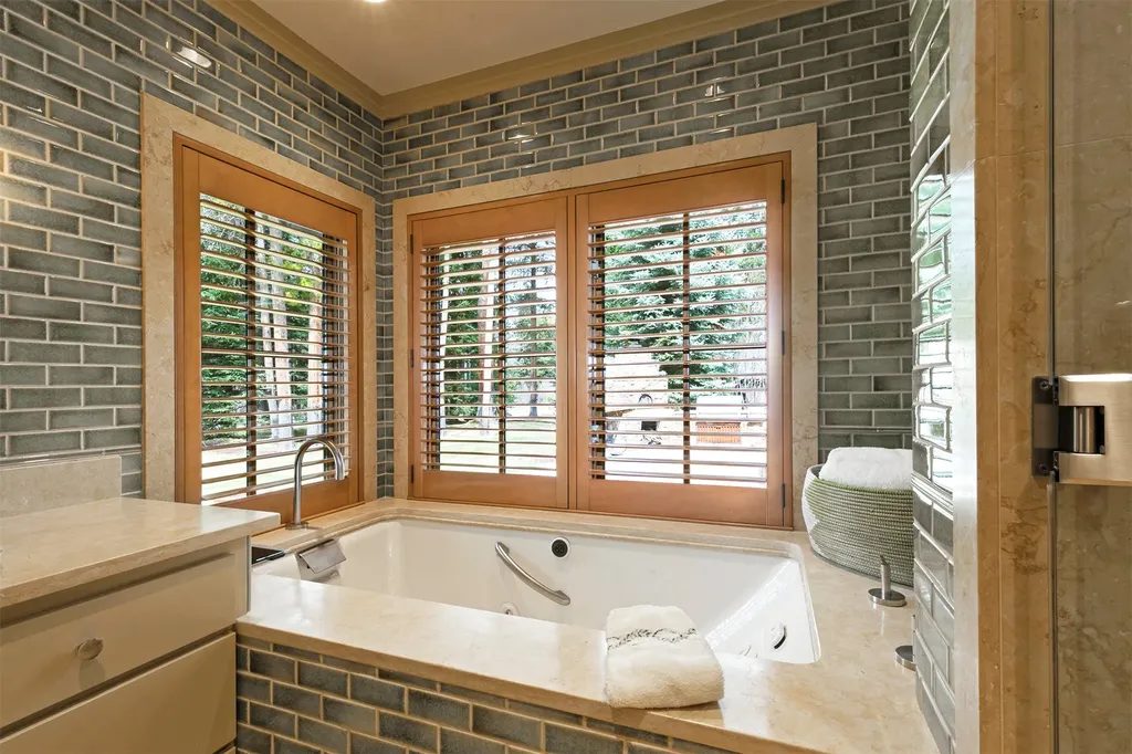 344 Chief Joseph Trail Darby MT 59829