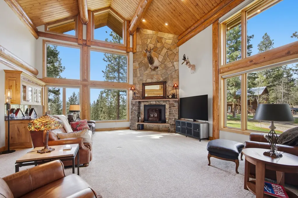 1858 Pleasant View Drive Victor MT 59875