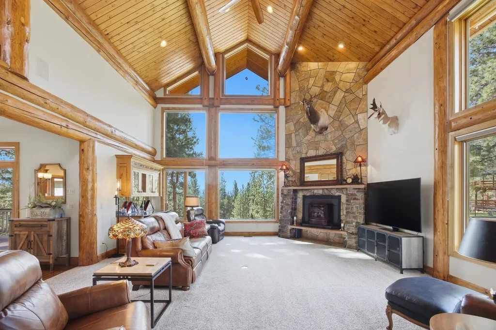 1858 Pleasant View Drive Victor MT 59875