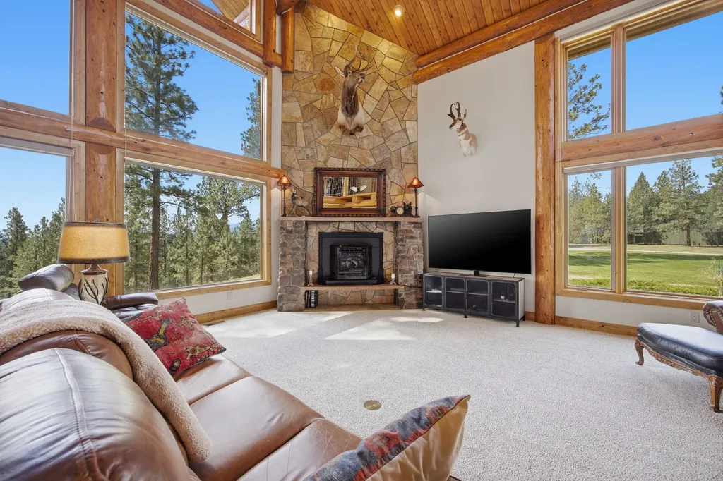 1858 Pleasant View Drive Victor MT 59875