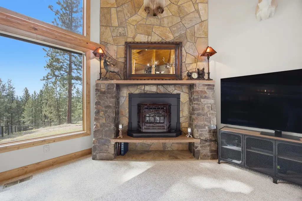 1858 Pleasant View Drive Victor MT 59875