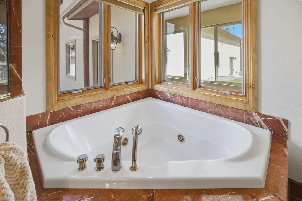 1858 Pleasant View Drive Victor MT 59875