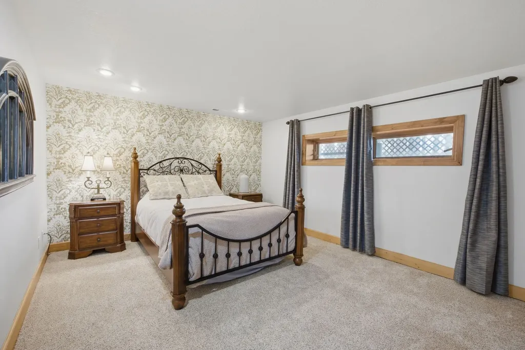 1858 Pleasant View Drive Victor MT 59875
