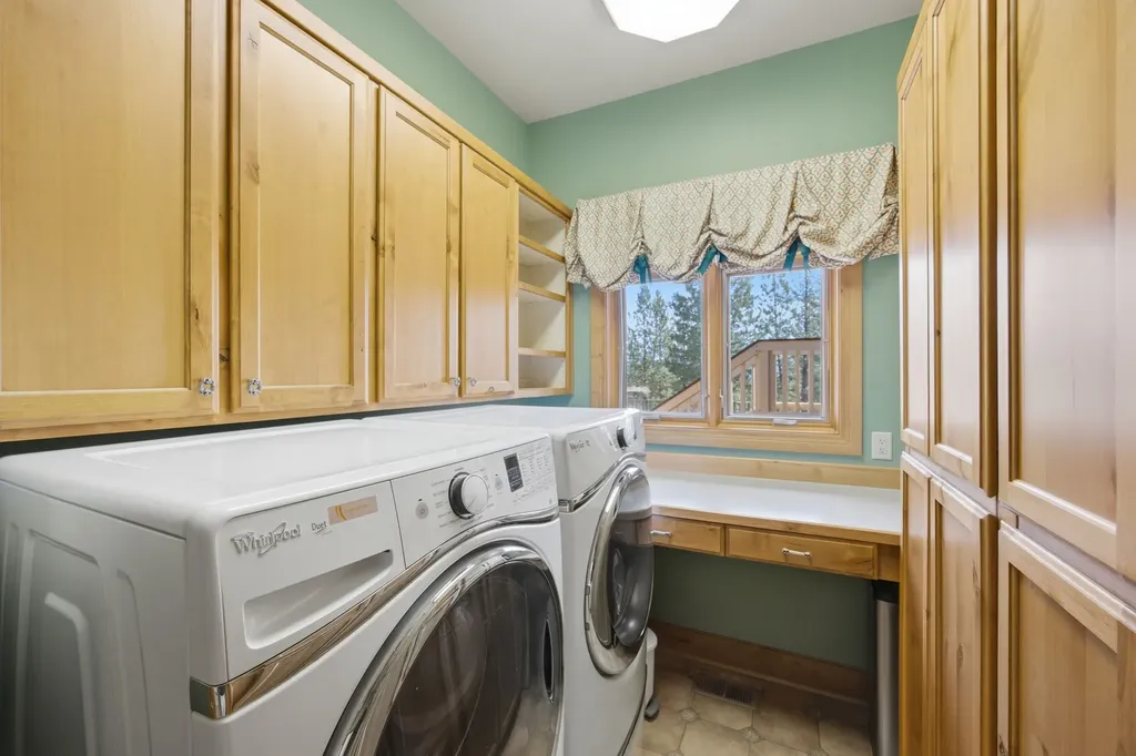 1858 Pleasant View Drive Victor MT 59875
