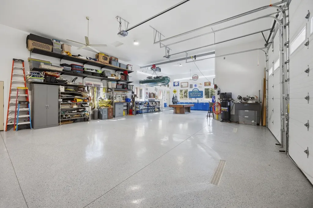 1858 Pleasant View Drive Victor MT 59875