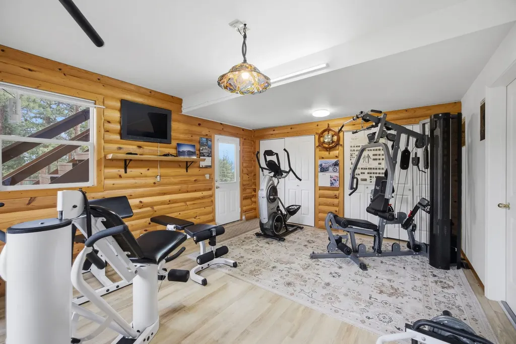 1858 Pleasant View Drive Victor MT 59875
