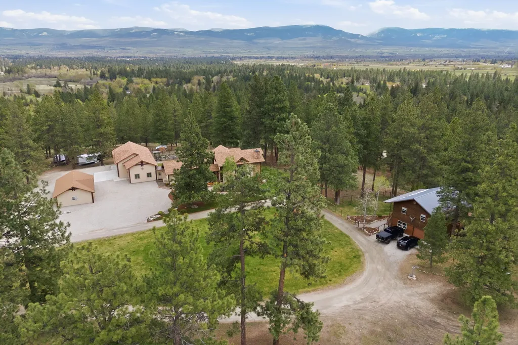 1858 Pleasant View Drive Victor MT 59875